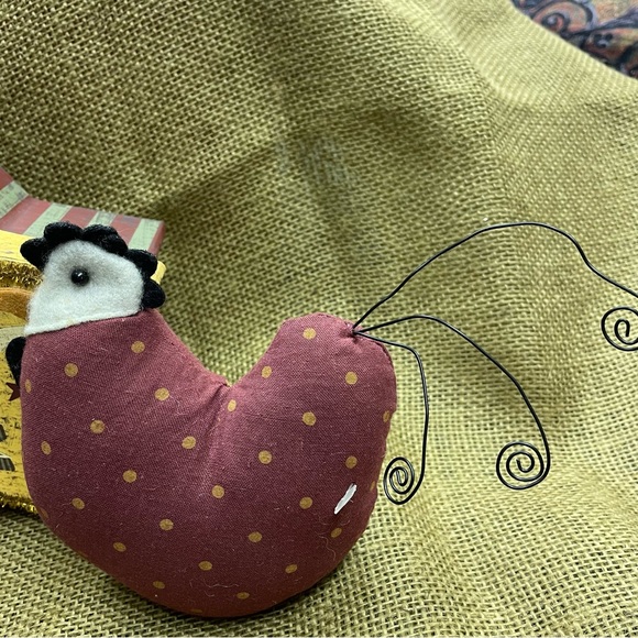 Primitive 4 piece Home Accents: includes: Homespun Crow, Hen, Star Orn, Star Box - Picture 3 of 9